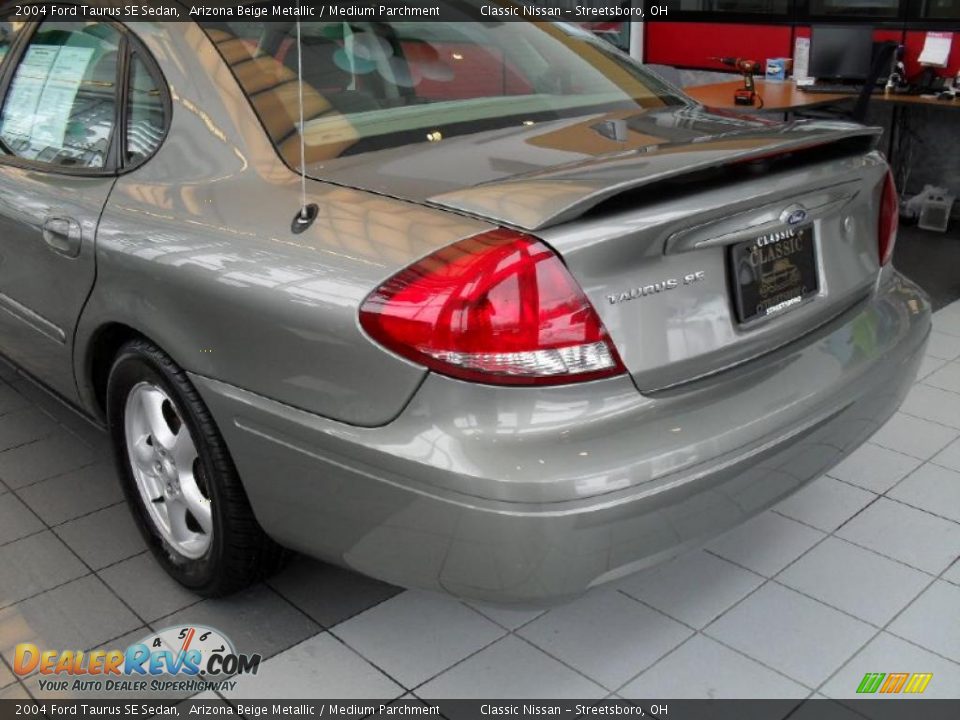 2004 Ford Taurus SE Sedan Arizona Beige Metallic / Medium Parchment Photo #9