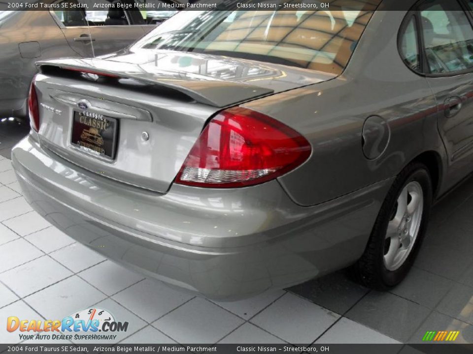 2004 Ford Taurus SE Sedan Arizona Beige Metallic / Medium Parchment Photo #10
