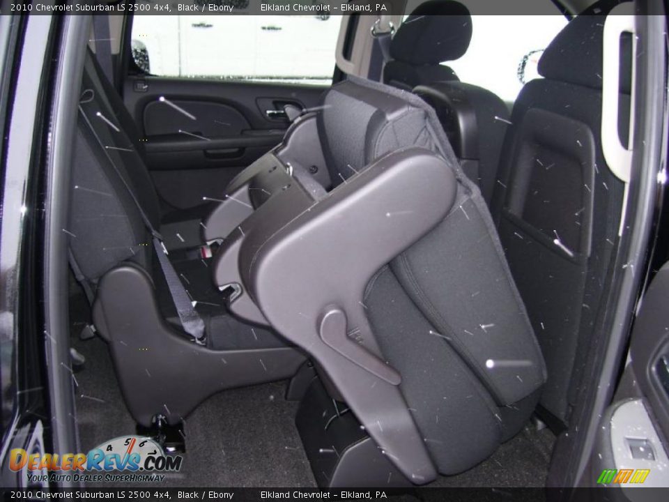 2010 Chevrolet Suburban LS 2500 4x4 Black / Ebony Photo #22