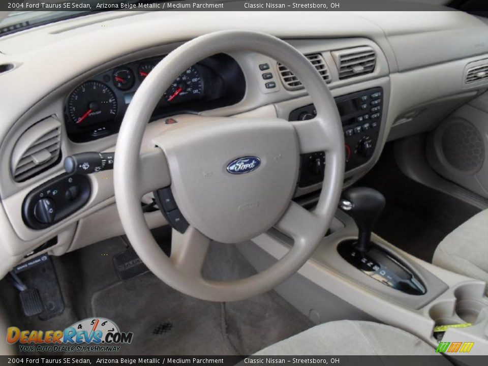 2004 Ford Taurus SE Sedan Arizona Beige Metallic / Medium Parchment Photo #14