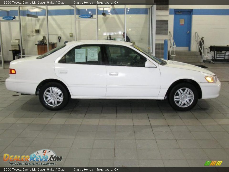2000 Toyota Camry LE Super White / Gray Photo #3