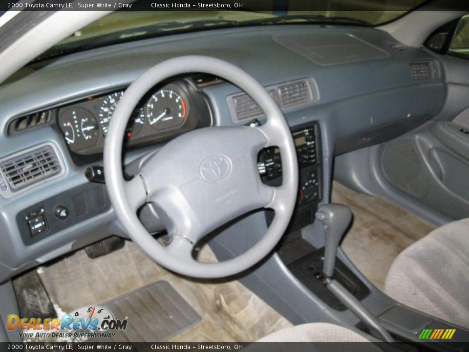 2000 Toyota Camry LE Super White / Gray Photo #13