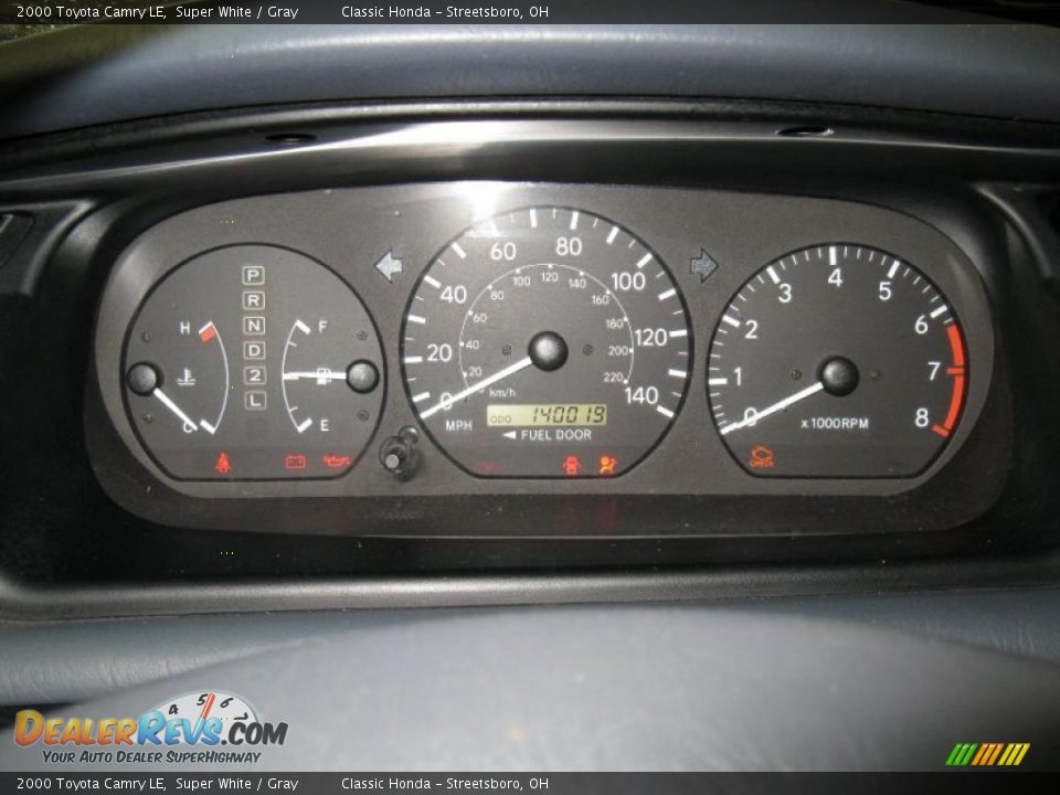 2000 Toyota Camry LE Super White / Gray Photo #14