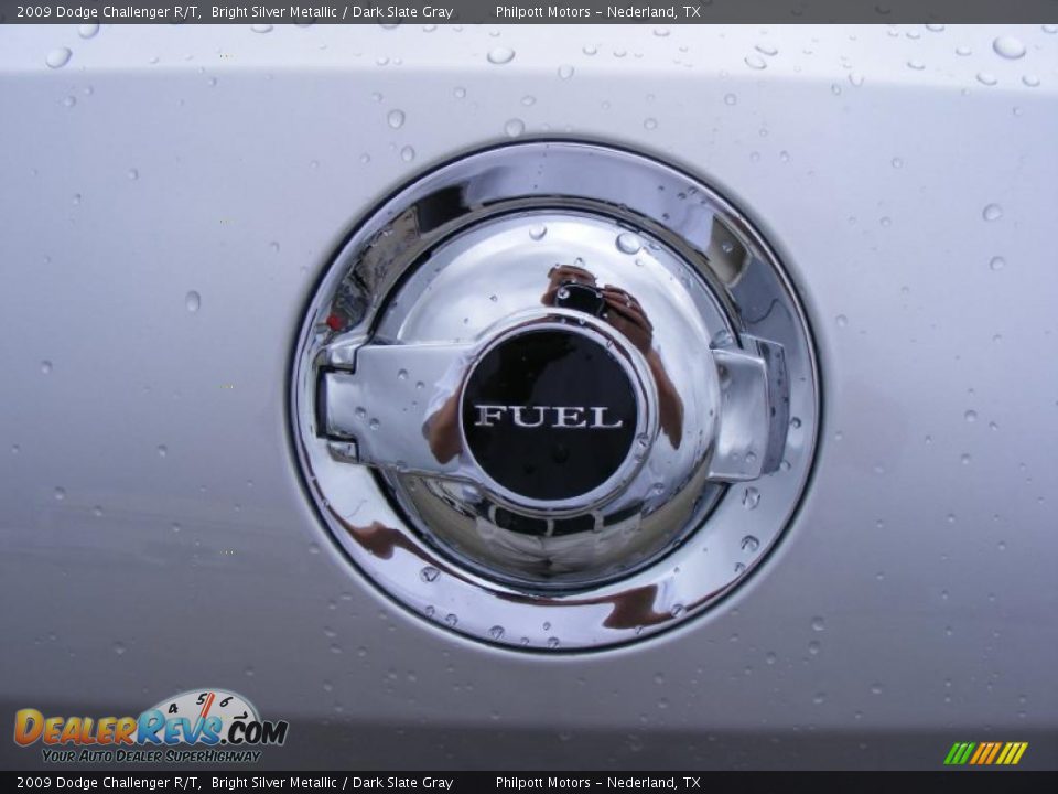 2009 Dodge Challenger R/T Bright Silver Metallic / Dark Slate Gray Photo #24