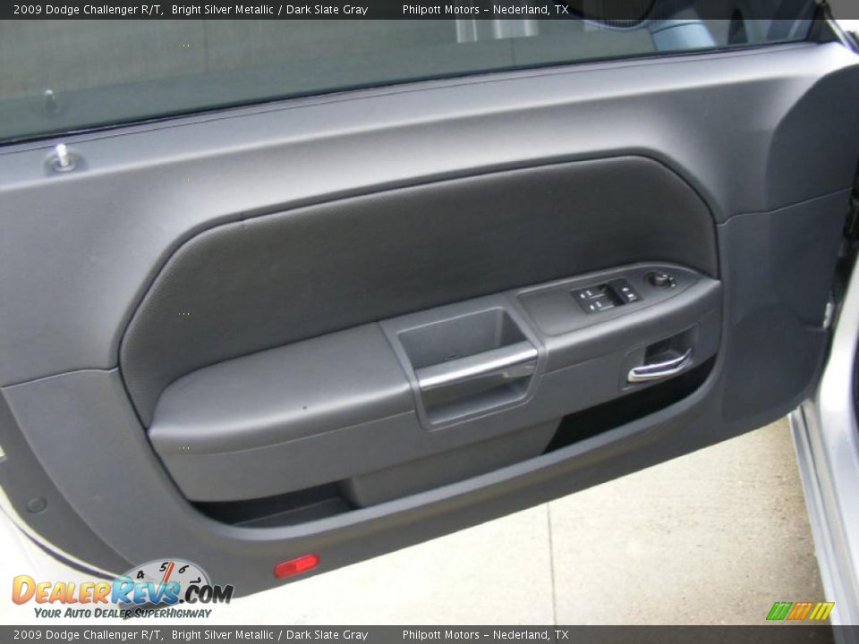 2009 Dodge Challenger R/T Bright Silver Metallic / Dark Slate Gray Photo #32