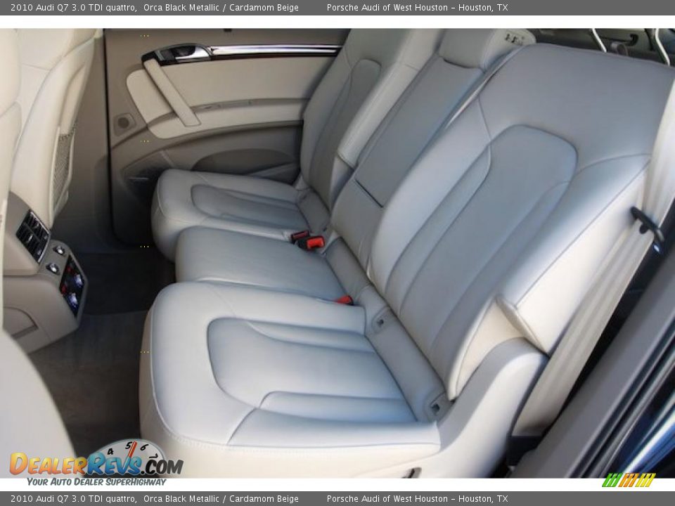 2010 Audi Q7 3.0 TDI quattro Orca Black Metallic / Cardamom Beige Photo #8