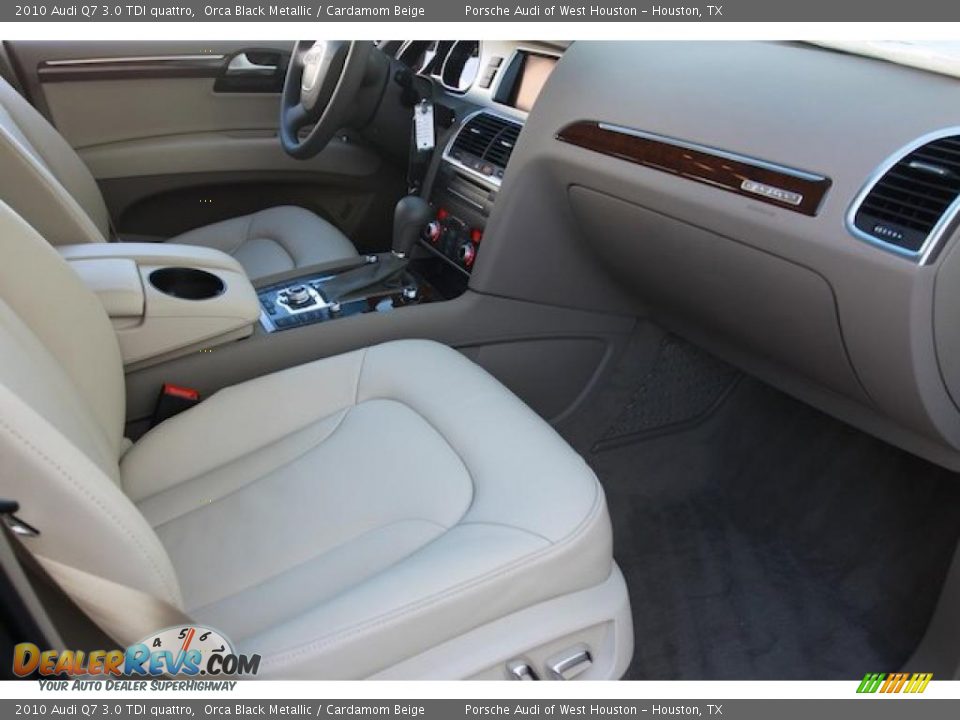 2010 Audi Q7 3.0 TDI quattro Orca Black Metallic / Cardamom Beige Photo #10