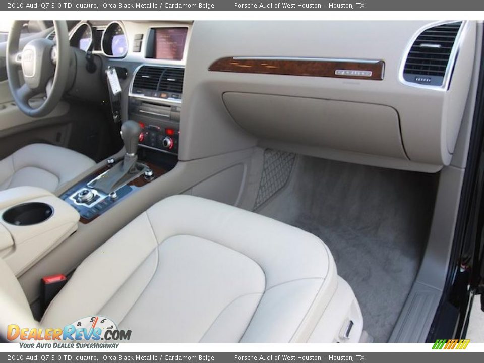 2010 Audi Q7 3.0 TDI quattro Orca Black Metallic / Cardamom Beige Photo #11