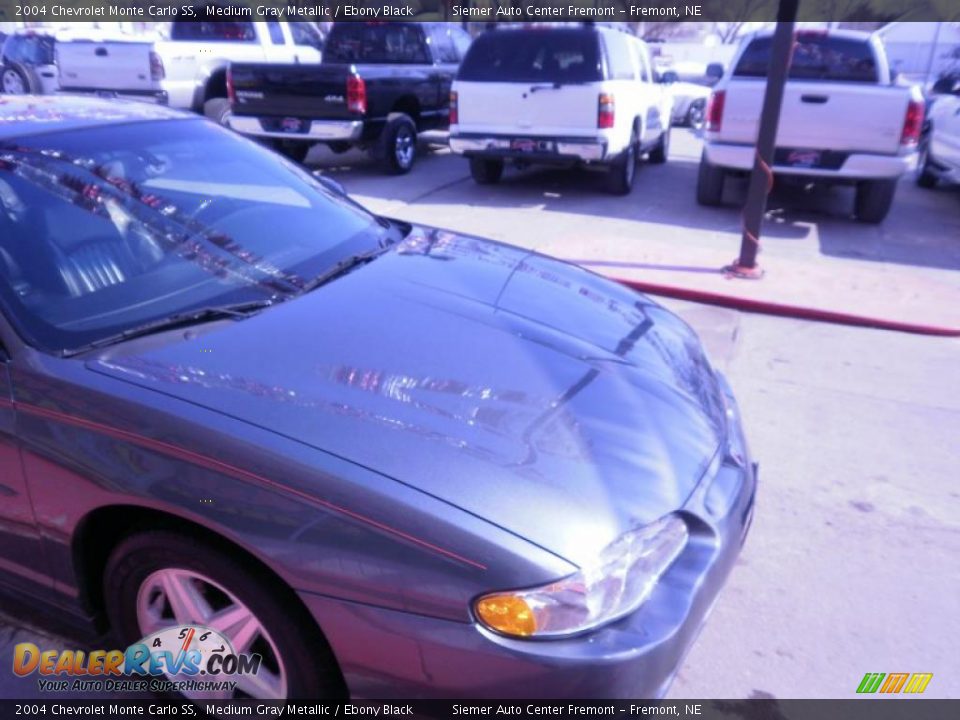 2004 Chevrolet Monte Carlo SS Medium Gray Metallic / Ebony Black Photo #7