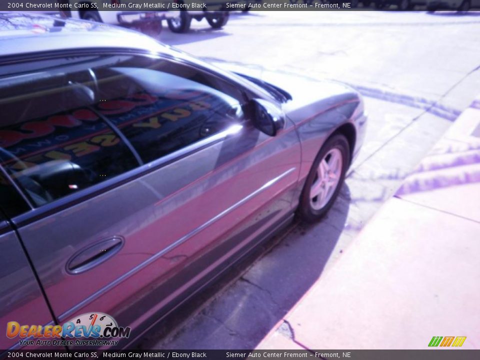 2004 Chevrolet Monte Carlo SS Medium Gray Metallic / Ebony Black Photo #9