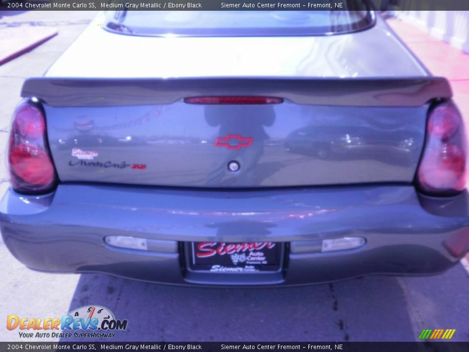 2004 Chevrolet Monte Carlo SS Medium Gray Metallic / Ebony Black Photo #11