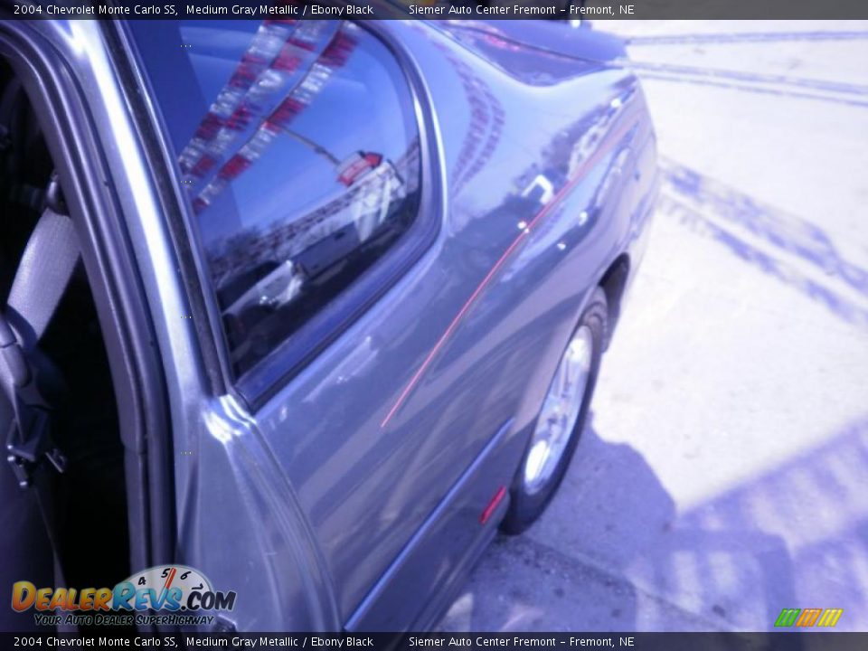 2004 Chevrolet Monte Carlo SS Medium Gray Metallic / Ebony Black Photo #17
