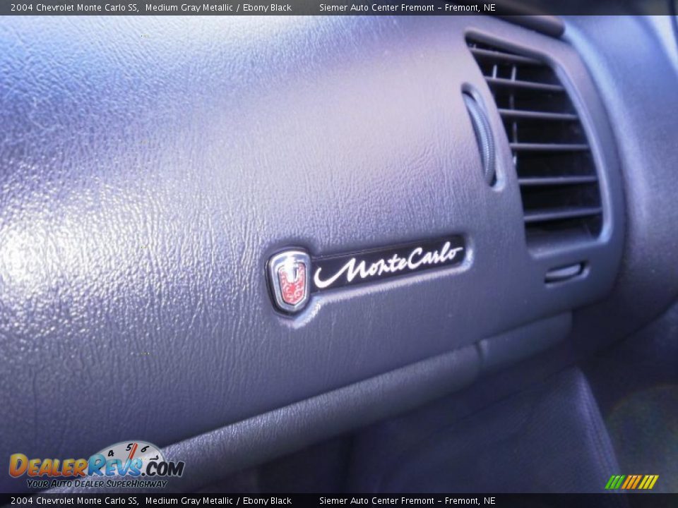 2004 Chevrolet Monte Carlo SS Medium Gray Metallic / Ebony Black Photo #33
