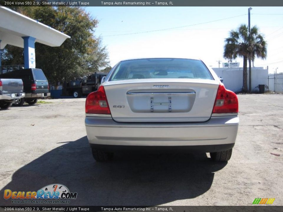 2004 Volvo S80 2.9 Silver Metallic / Light Taupe Photo #2