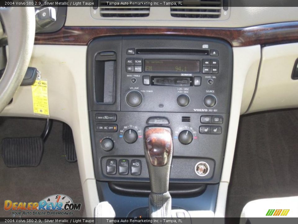 2004 Volvo S80 2.9 Silver Metallic / Light Taupe Photo #7