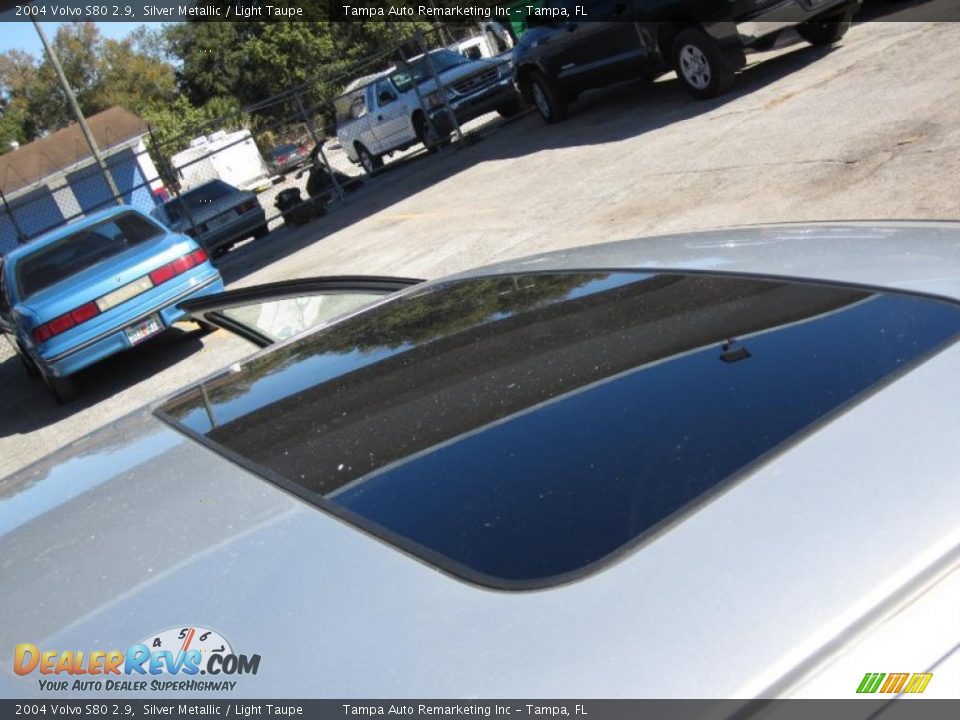 2004 Volvo S80 2.9 Silver Metallic / Light Taupe Photo #10