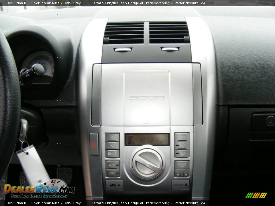 2005 Scion tC Silver Streak Mica / Dark Gray Photo #26