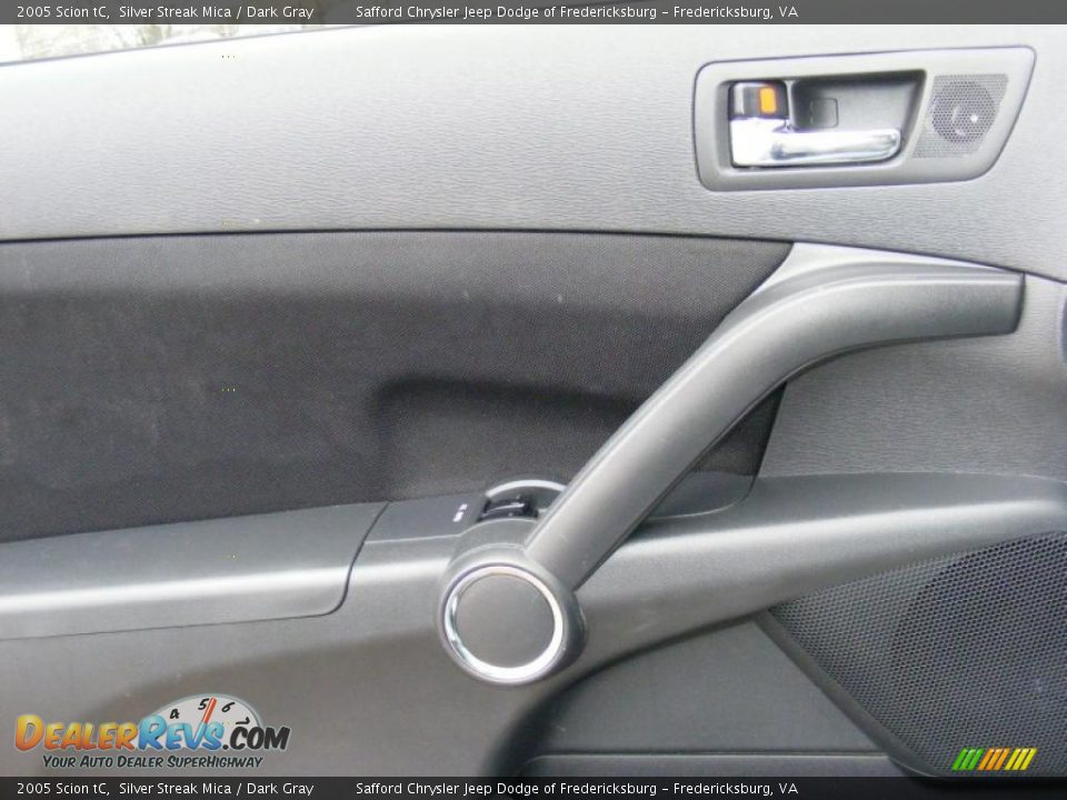 2005 Scion tC Silver Streak Mica / Dark Gray Photo #29