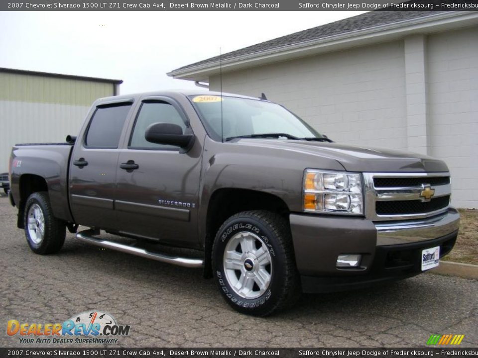 2007 Chevrolet Silverado 1500 LT Z71 Crew Cab 4x4 Desert Brown Metallic / Dark Charcoal Photo #3