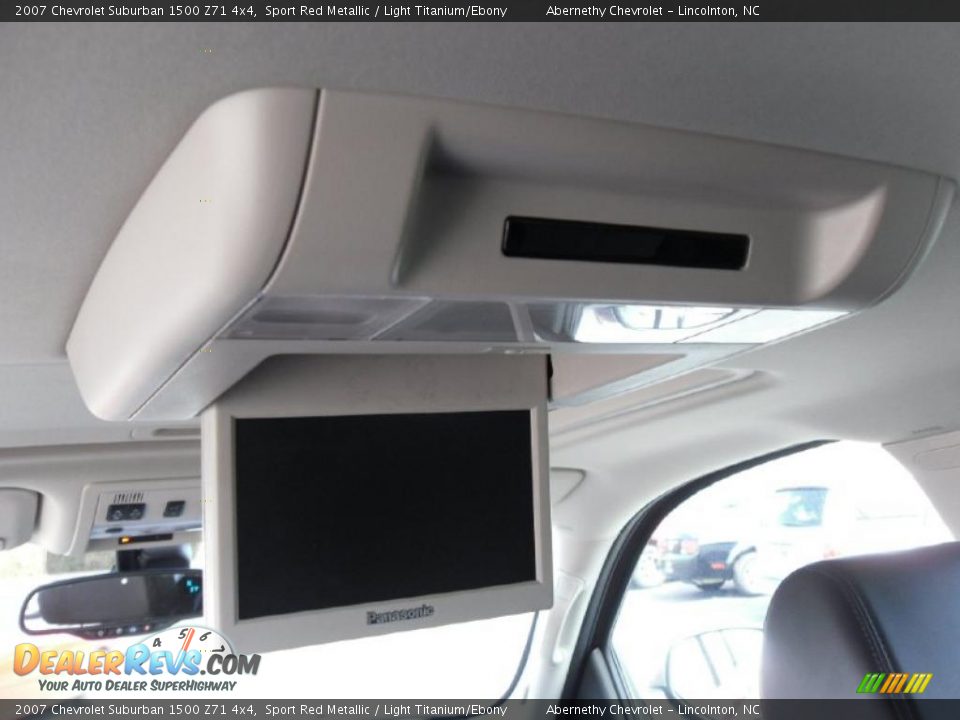 2007 Chevrolet Suburban 1500 Z71 4x4 Sport Red Metallic / Light Titanium/Ebony Photo #12