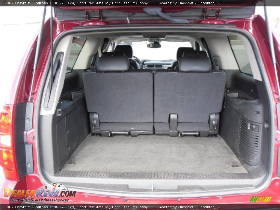 2007 Chevrolet Suburban 1500 Z71 4x4 Sport Red Metallic / Light Titanium/Ebony Photo #15