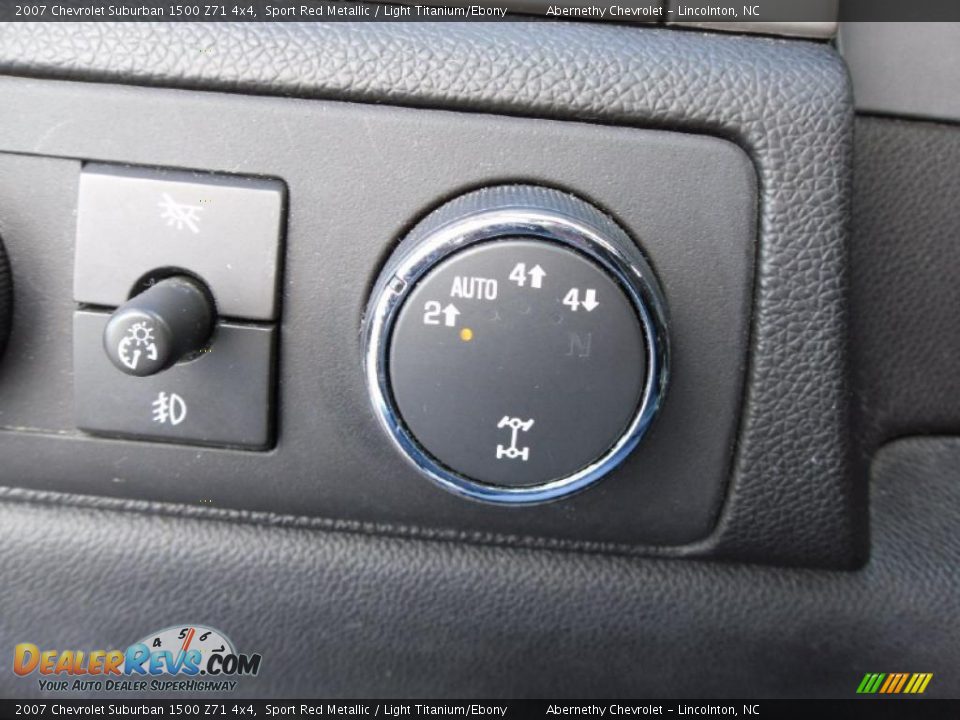 2007 Chevrolet Suburban 1500 Z71 4x4 Sport Red Metallic / Light Titanium/Ebony Photo #28