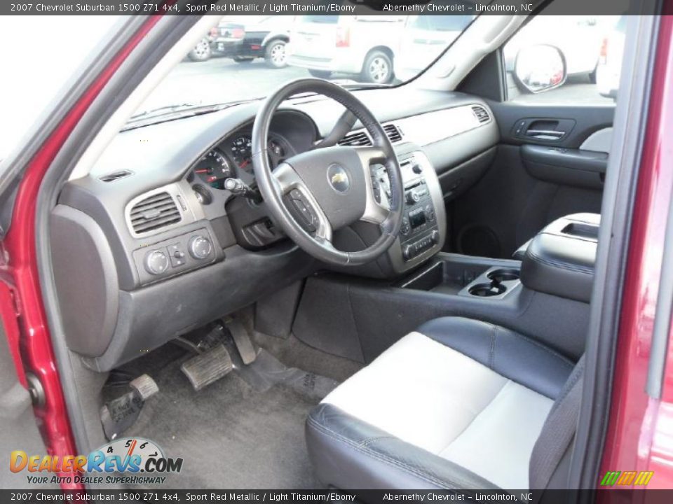 2007 Chevrolet Suburban 1500 Z71 4x4 Sport Red Metallic / Light Titanium/Ebony Photo #29
