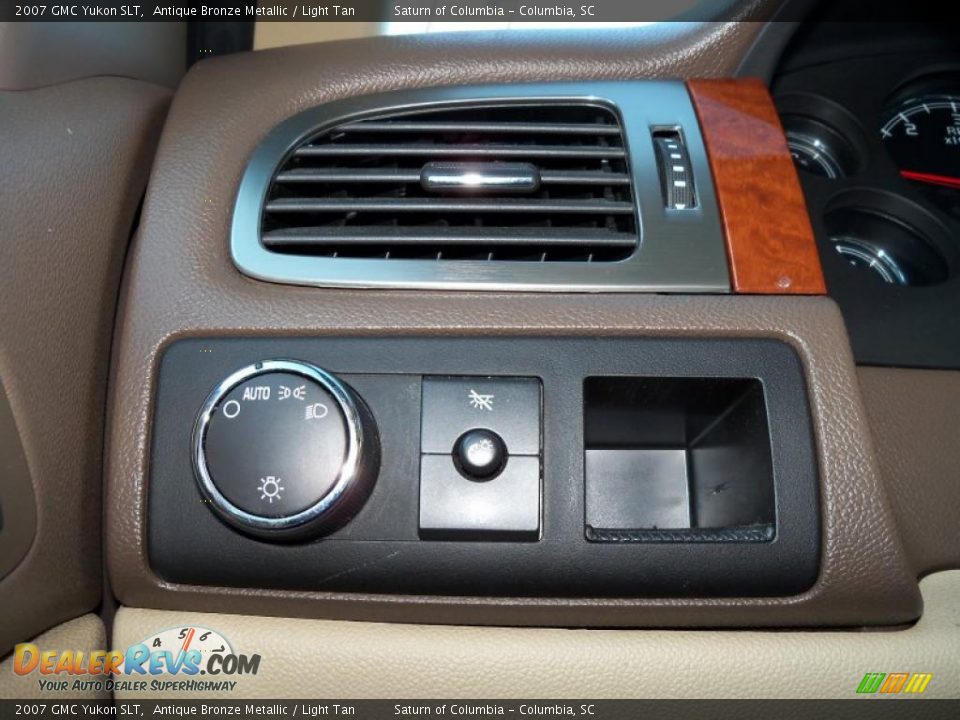 2007 GMC Yukon SLT Antique Bronze Metallic / Light Tan Photo #35