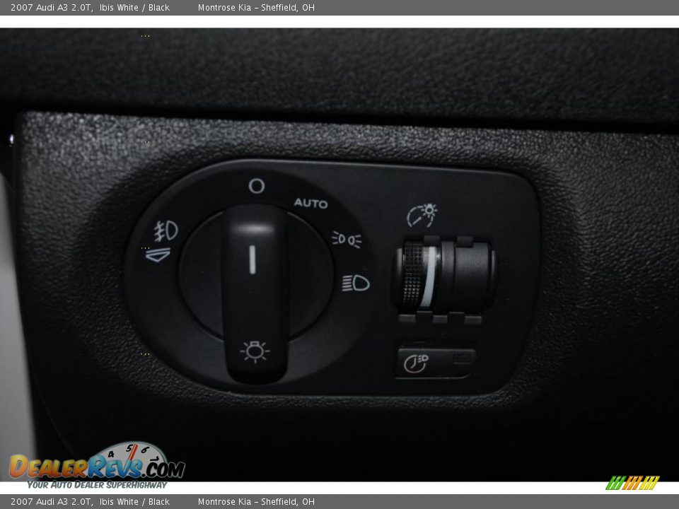 2007 Audi A3 2.0T Ibis White / Black Photo #33
