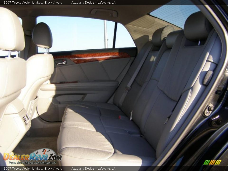 2007 Toyota Avalon Limited Black / Ivory Photo #10