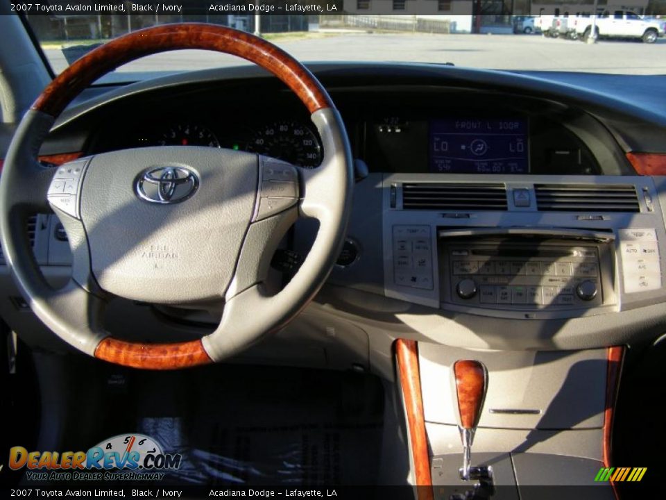 2007 Toyota Avalon Limited Black / Ivory Photo #11