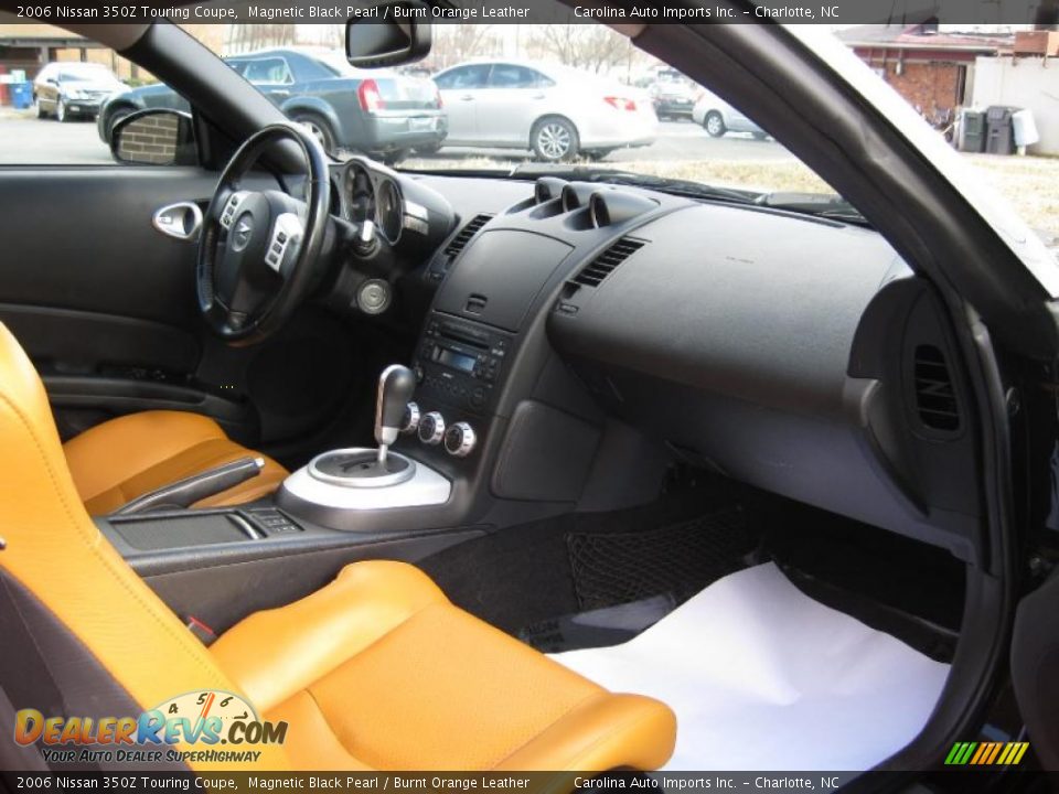 2006 Nissan 350Z Touring Coupe Magnetic Black Pearl / Burnt Orange Leather Photo #21