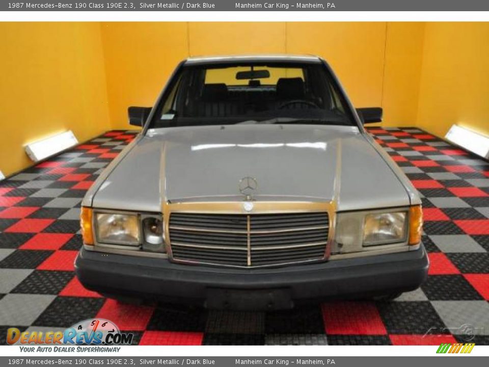 1987 Mercedes-Benz 190 Class 190E 2.3 Silver Metallic / Dark Blue Photo #2