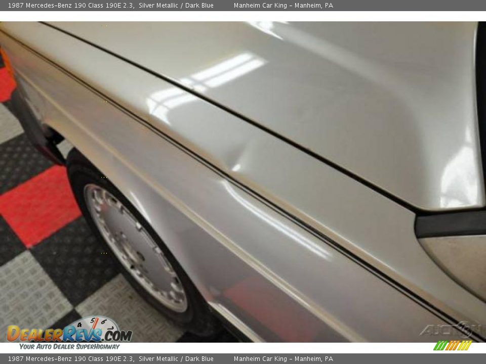 1987 Mercedes-Benz 190 Class 190E 2.3 Silver Metallic / Dark Blue Photo #25