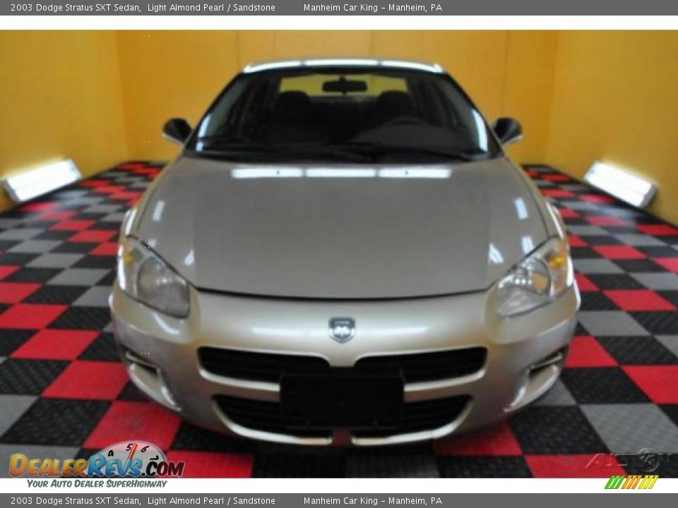 2003 Dodge Stratus SXT Sedan Light Almond Pearl / Sandstone Photo #2