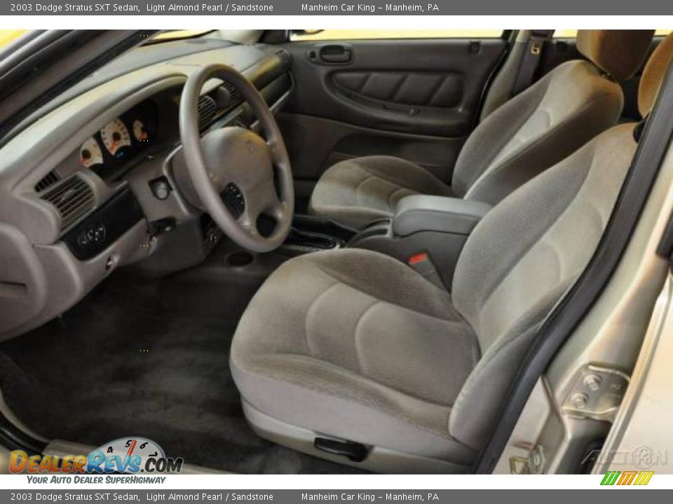 2003 Dodge Stratus SXT Sedan Light Almond Pearl / Sandstone Photo #10
