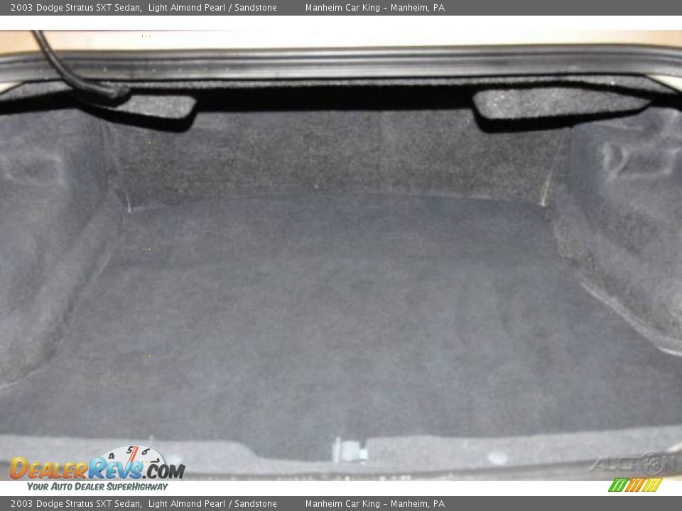 2003 Dodge Stratus SXT Sedan Light Almond Pearl / Sandstone Photo #12