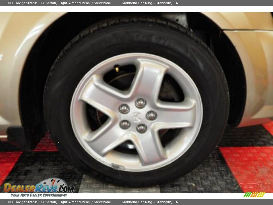 2003 Dodge Stratus SXT Sedan Light Almond Pearl / Sandstone Photo #15