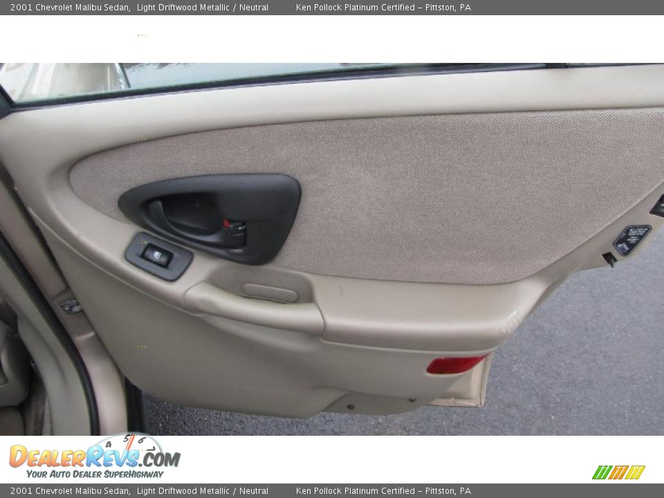 2001 Chevrolet Malibu Sedan Light Driftwood Metallic / Neutral Photo #16
