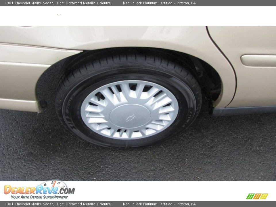 2001 Chevrolet Malibu Sedan Light Driftwood Metallic / Neutral Photo #19