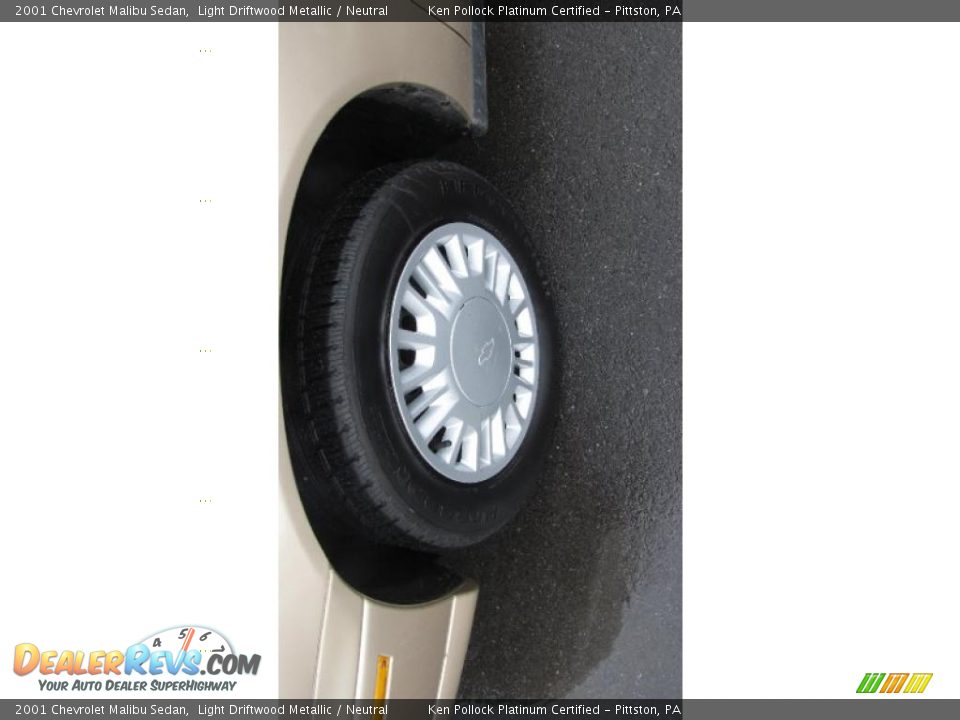 2001 Chevrolet Malibu Sedan Light Driftwood Metallic / Neutral Photo #21