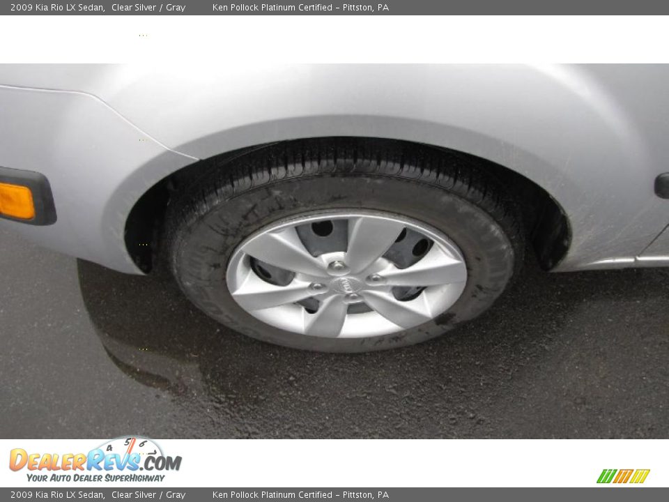 2009 Kia Rio LX Sedan Clear Silver / Gray Photo #22