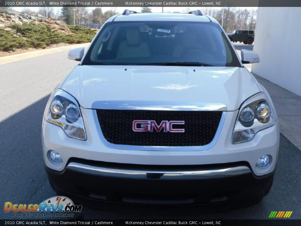 2010 GMC Acadia SLT White Diamond Tricoat / Cashmere Photo #6