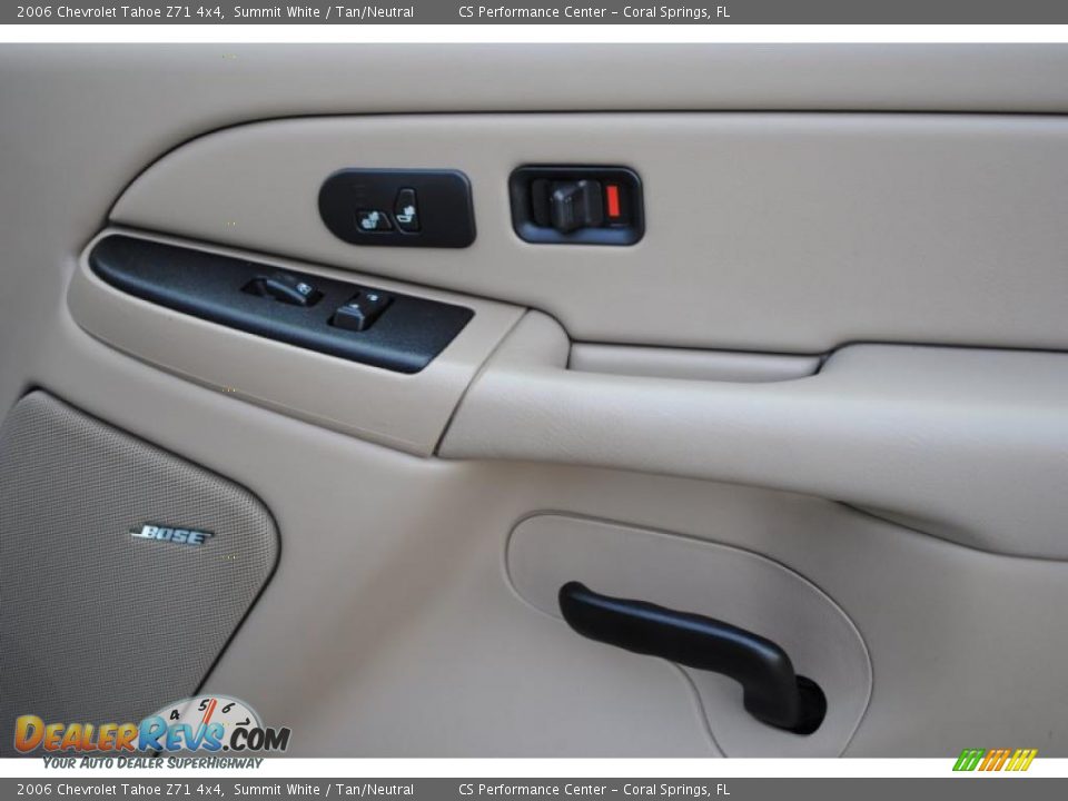2006 Chevrolet Tahoe Z71 4x4 Summit White / Tan/Neutral Photo #30