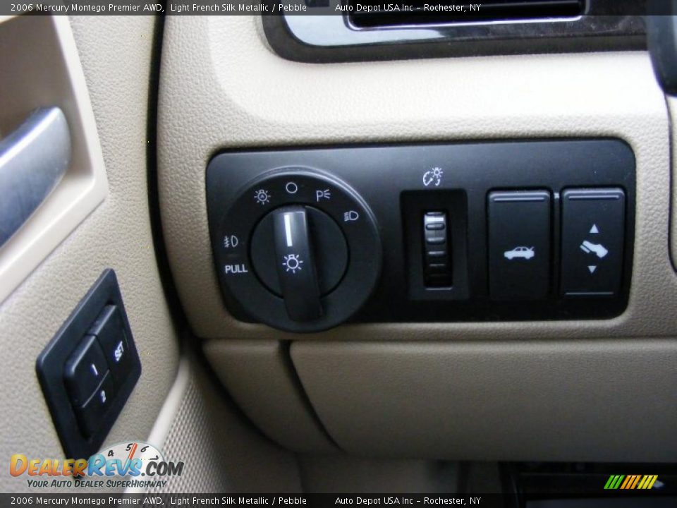 2006 Mercury Montego Premier AWD Light French Silk Metallic / Pebble Photo #23