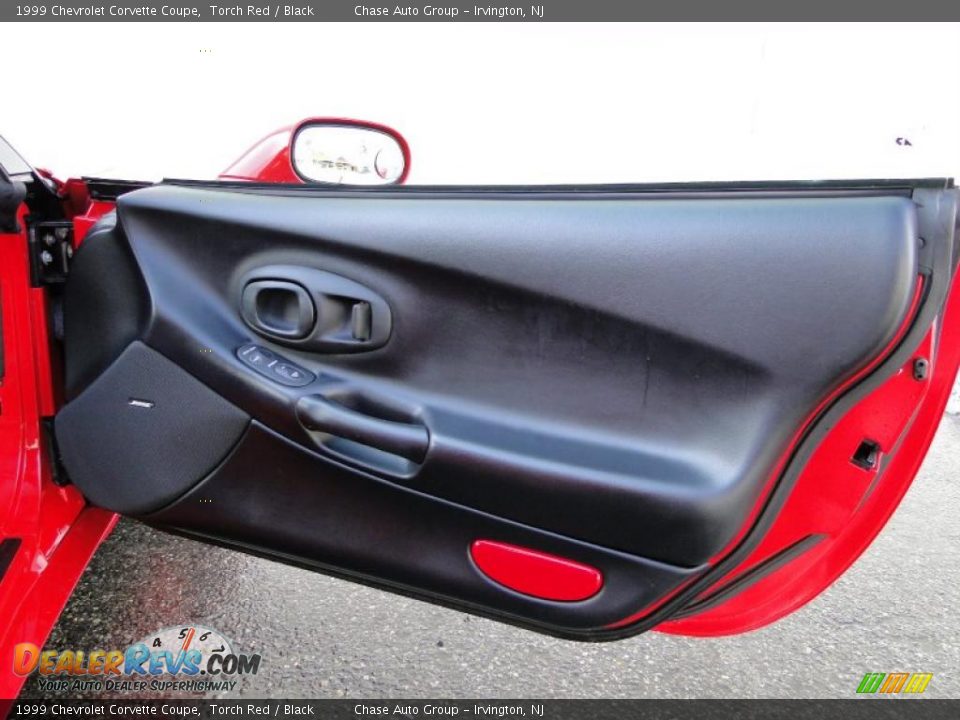 1999 Chevrolet Corvette Coupe Torch Red / Black Photo #24