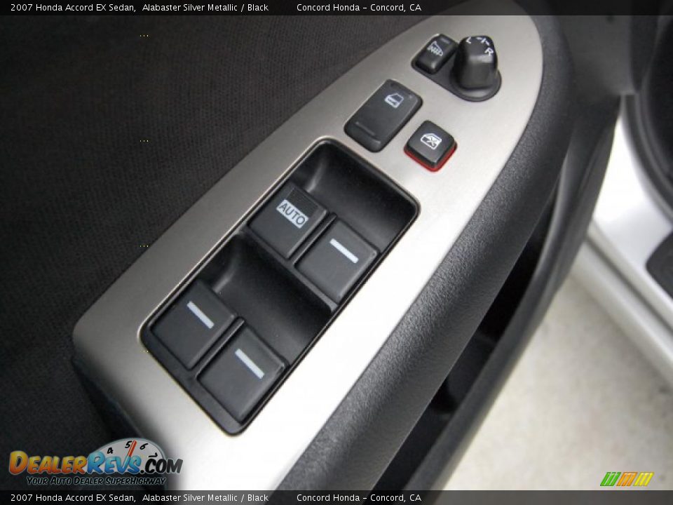 2007 Honda Accord EX Sedan Alabaster Silver Metallic / Black Photo #17