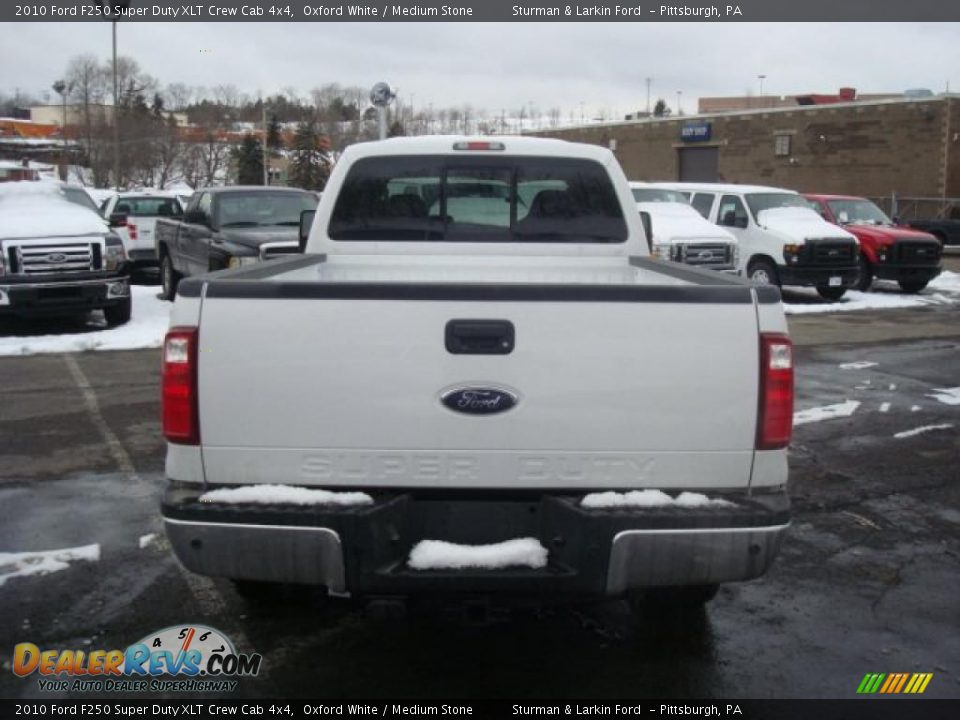 2010 Ford F250 Super Duty XLT Crew Cab 4x4 Oxford White / Medium Stone Photo #4