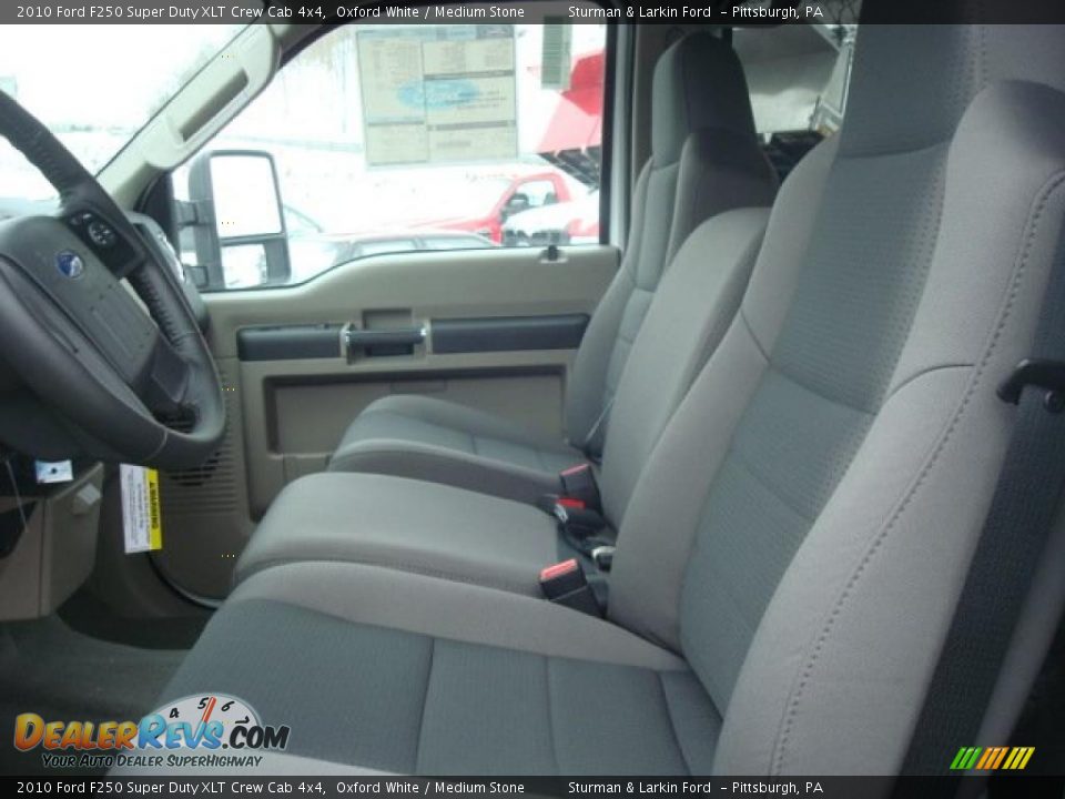 2010 Ford F250 Super Duty XLT Crew Cab 4x4 Oxford White / Medium Stone Photo #7