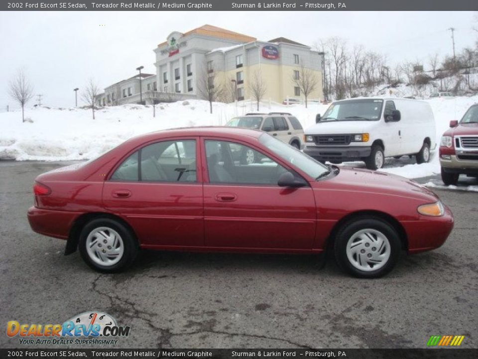 2002 Ford Escort SE Sedan Toreador Red Metallic / Medium Graphite Photo #2